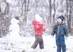 kids in snow