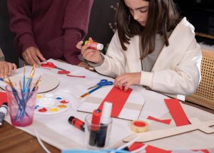 a kid does camp crafts